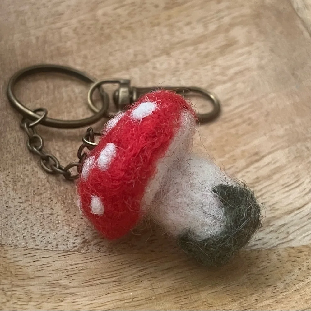 Amanita Muscaria Mushroom Needle-Felted Wool Keychain - Picture 4 of 6